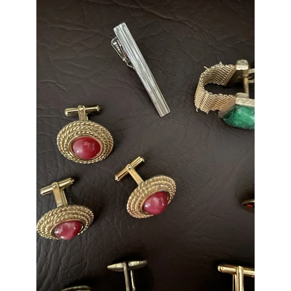 Vintage Lot Of Cufflinks Tie Bar Clip Tack Cuff Buttons